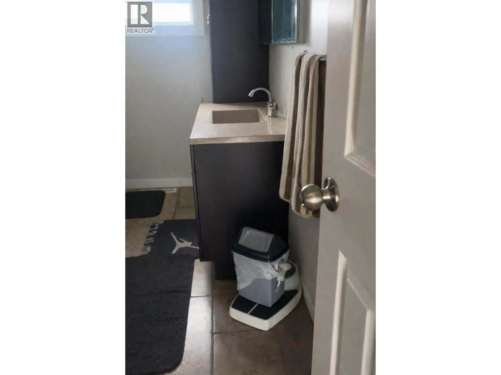 385 Perth Road. Kelowna, British Columbia
