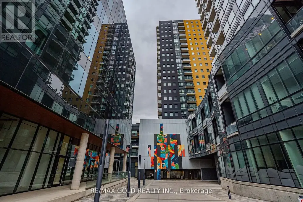 1010 - 104 Garment Street, Kitchener
