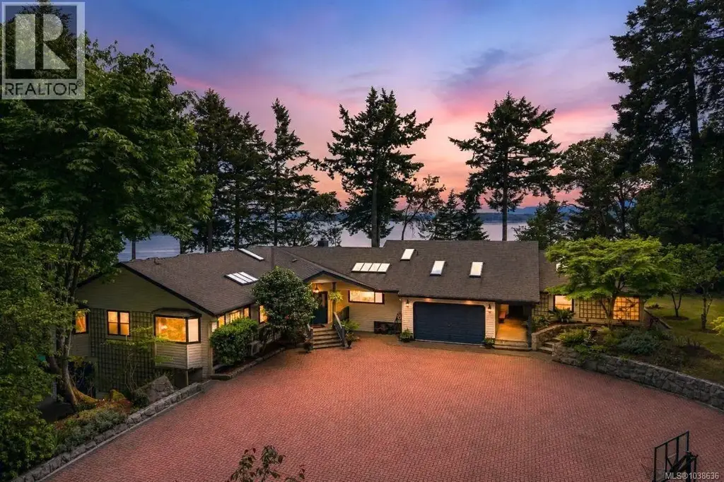 2070 Cooper Rd, Gabriola Island