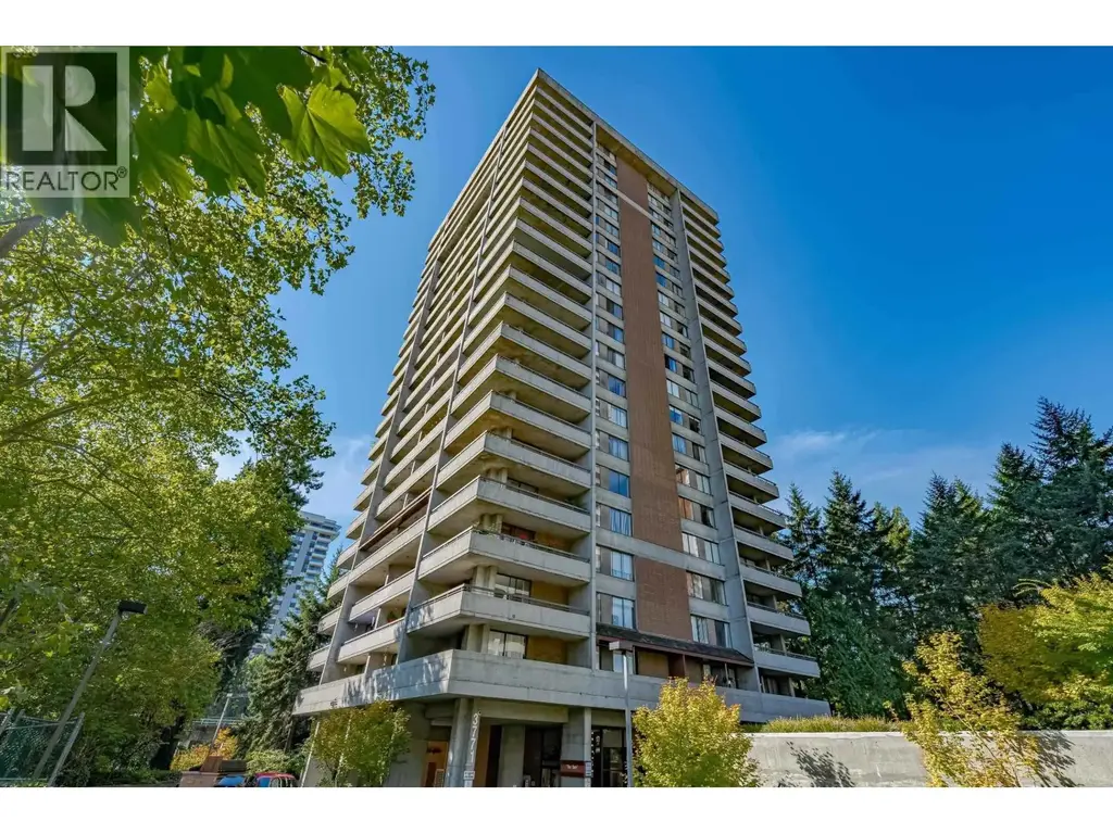 702 3771 Bartlett Court, Burnaby