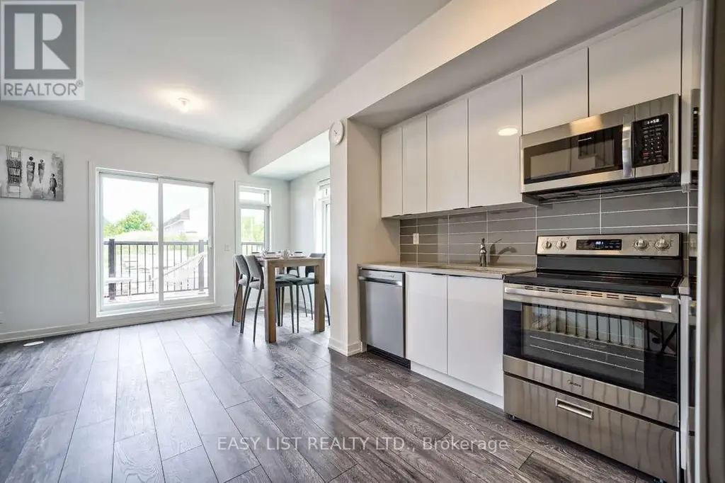27 Spruce Pines Crescent, Toronto (Victoria Village)