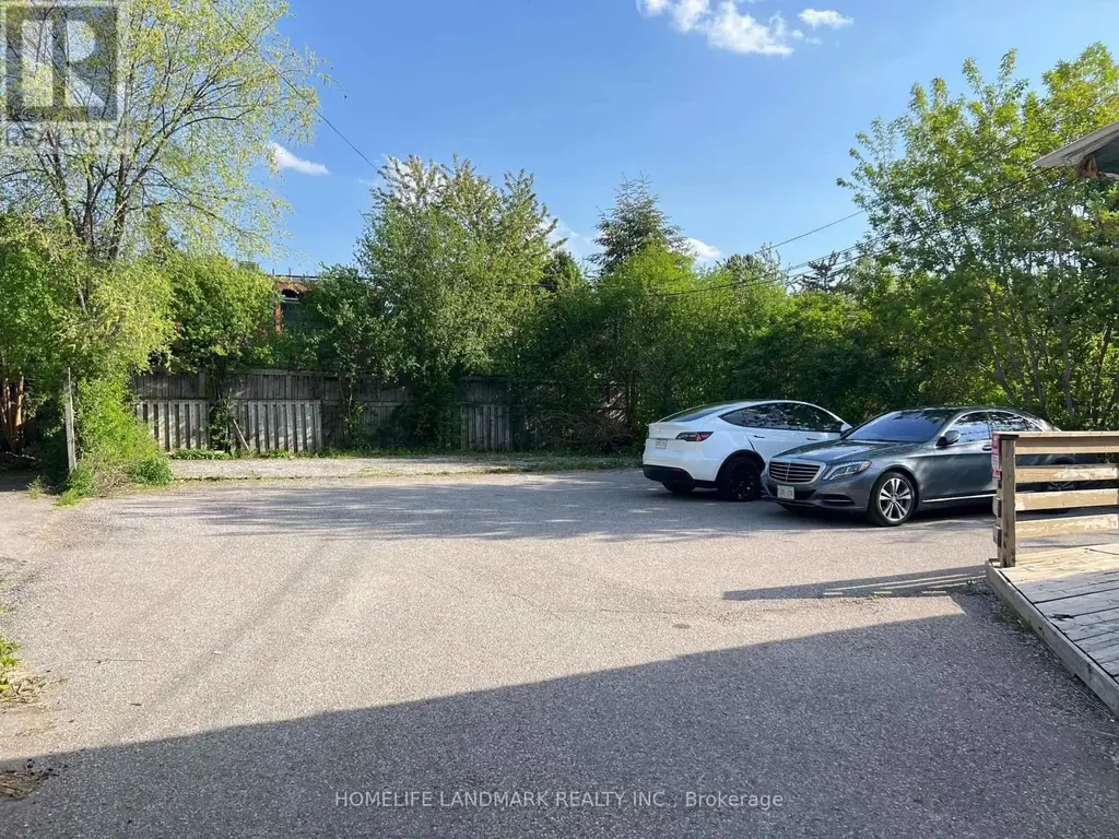 149 Finch Avenue W, Toronto (Willowdale West)