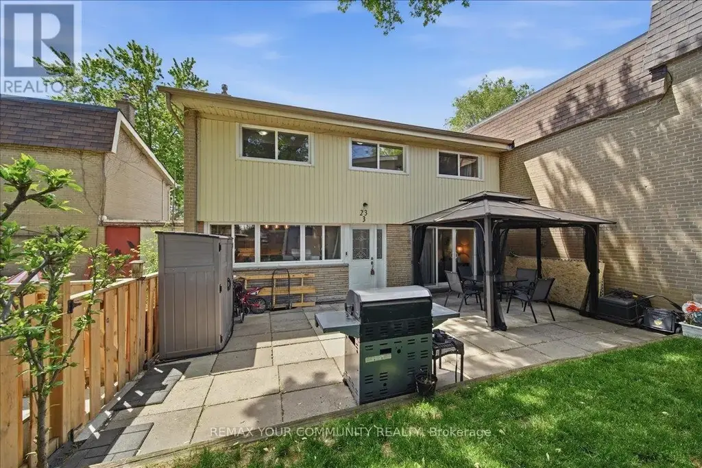 3 - 23 Brookwell Drive, Toronto (York University Heights)