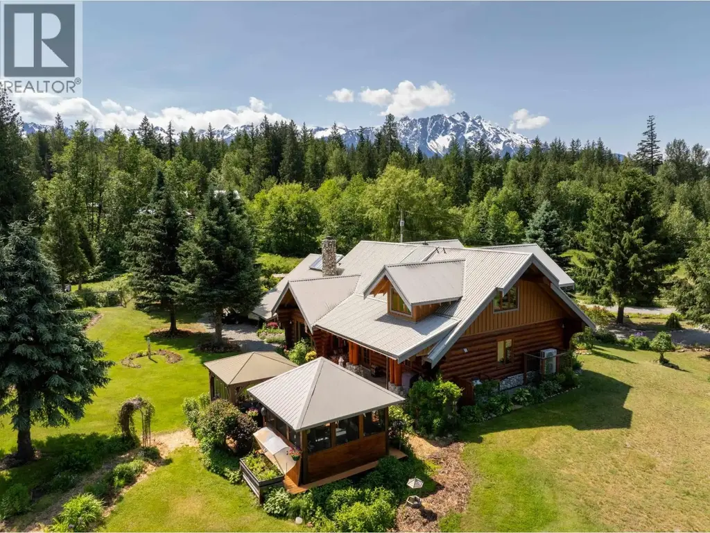 7744 Owl Ridge Road, Mount Currie