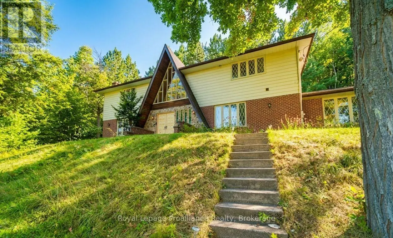 17100 Highway 41, Addington Highlands (Addington Highlands)