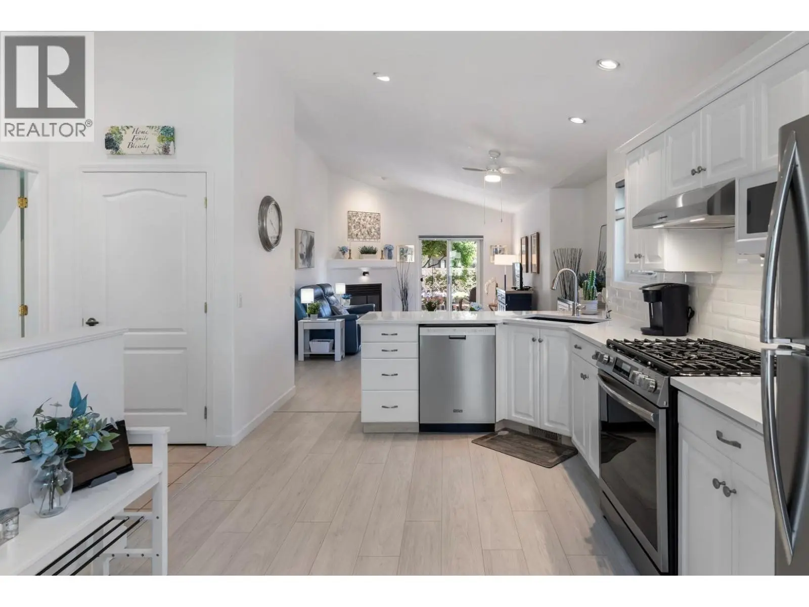 Photo of Listing #10390035