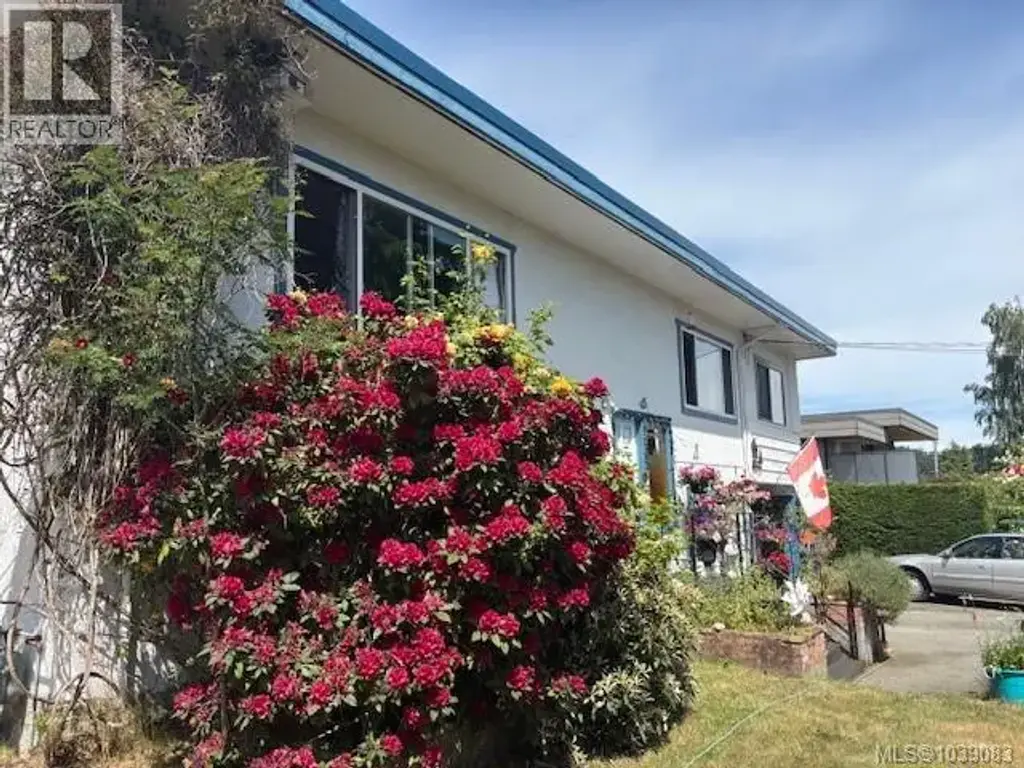 2535 Holyrood Dr, Nanaimo
