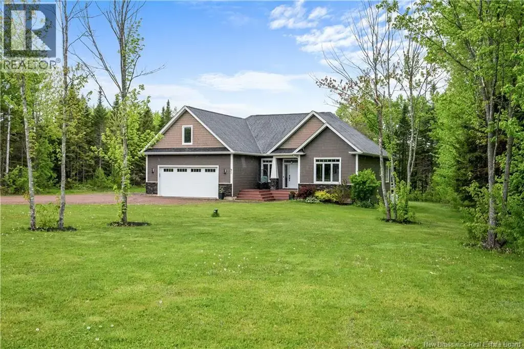93 La Fontaine, Greater Lakeburn