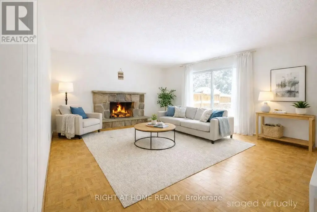 26 Rustywood Drive, Toronto (Parkwoods-Donalda)