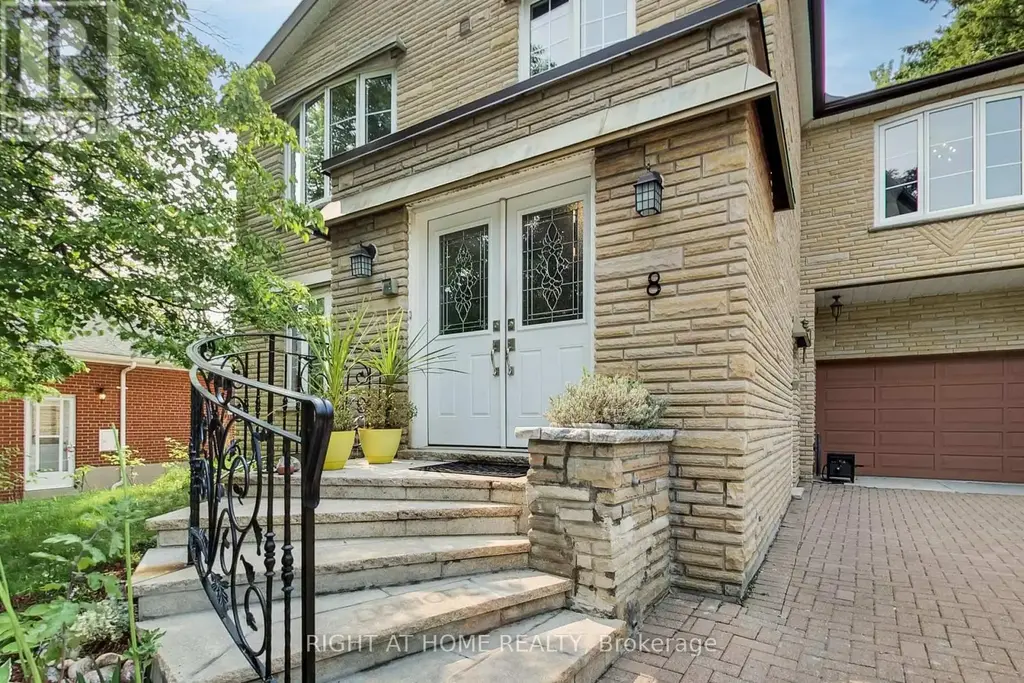 8 Suraty Avenue, Toronto (Bendale)