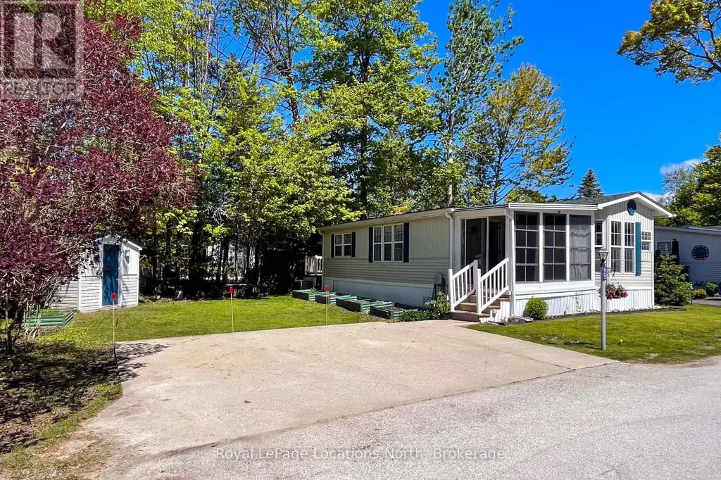 55 Topaz Street, Wasaga Beach