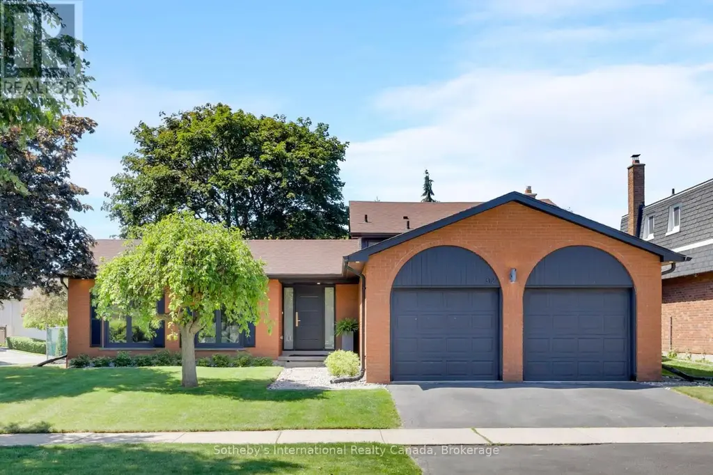 312 Pinegrove Road, Oakville (WO West)