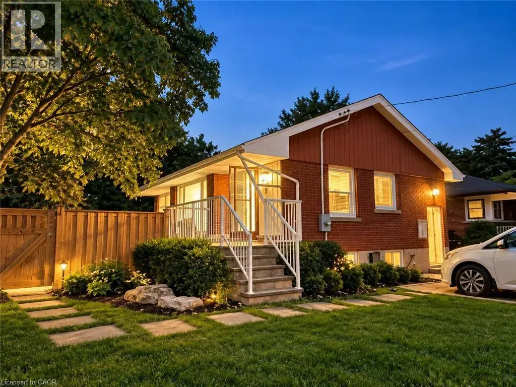 9 Grenadier Drive, Hamilton