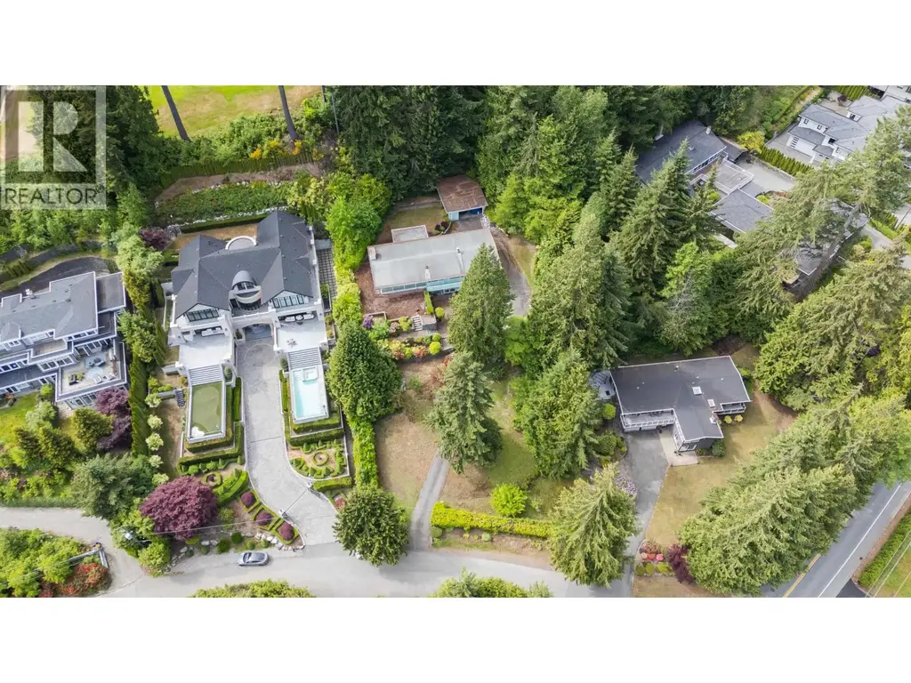 195 Normanby Crescent, West Vancouver