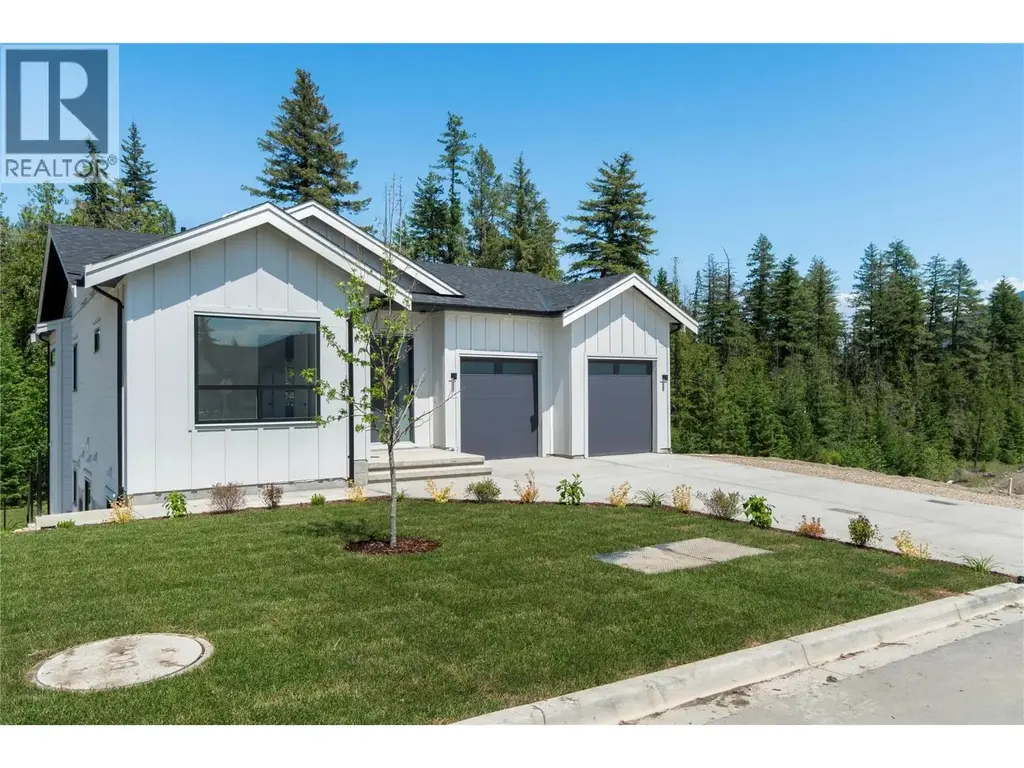 4221 69 Avenue Ne, Salmon Arm