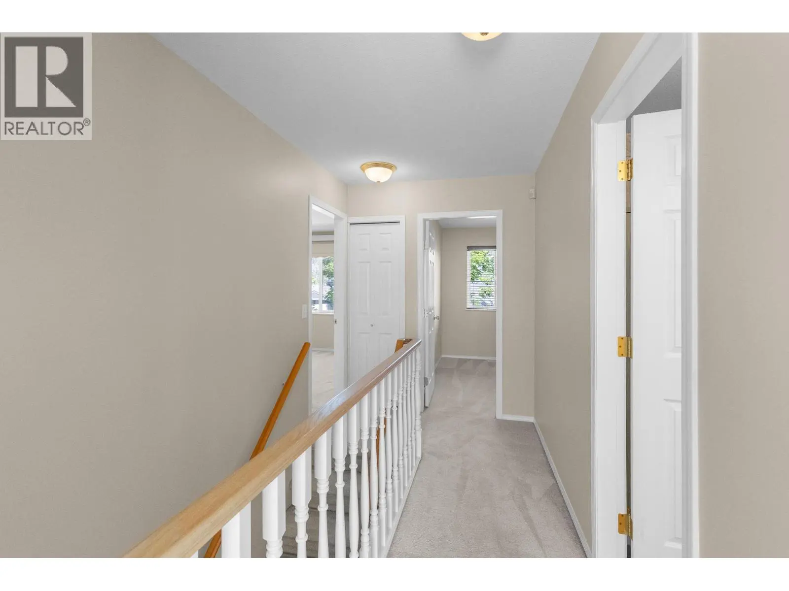 1800 Parkview Crescent Unit# 10. Kelowna, British Columbia