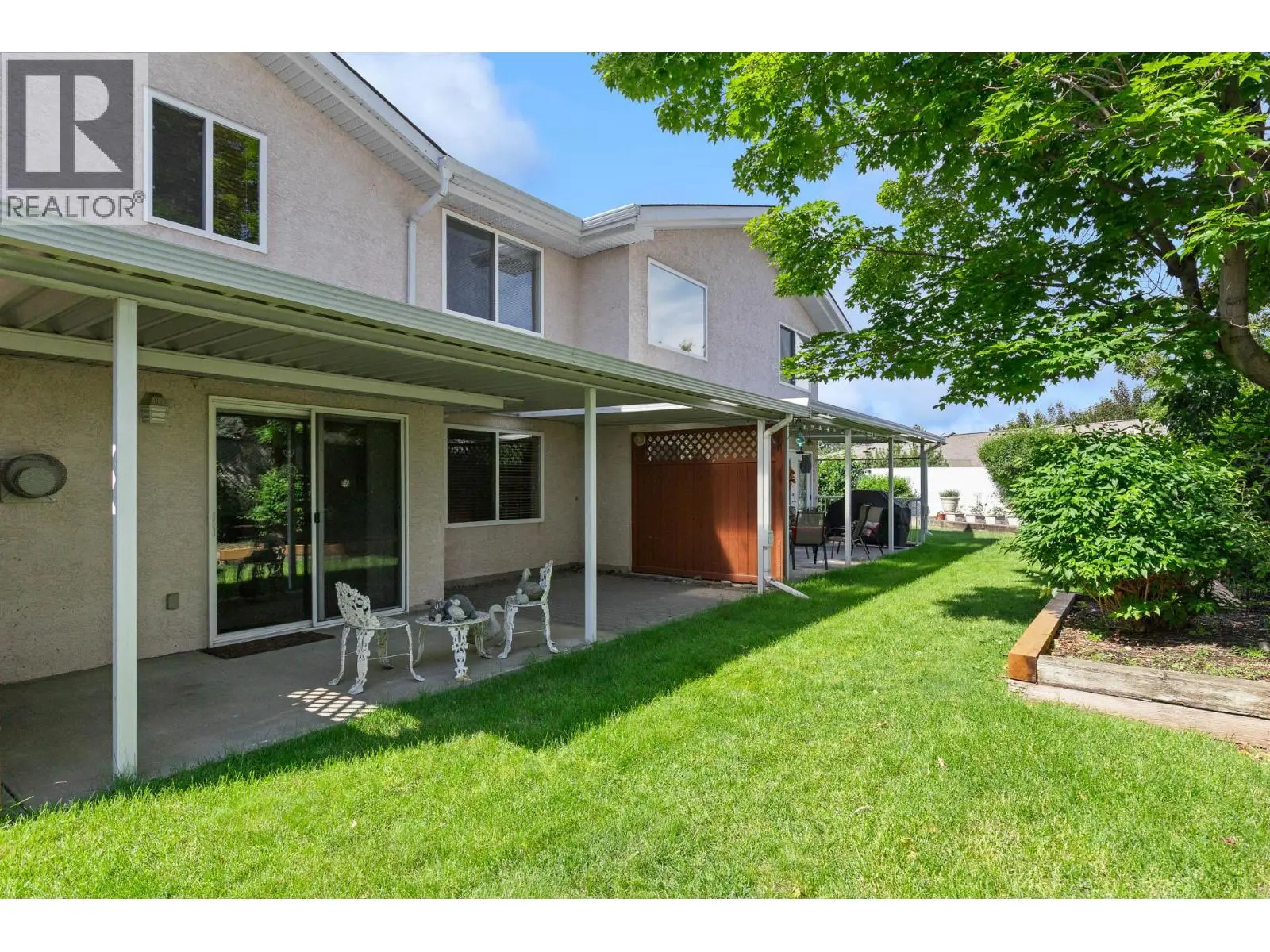 1800 Parkview Crescent Unit# 10. Kelowna, British Columbia