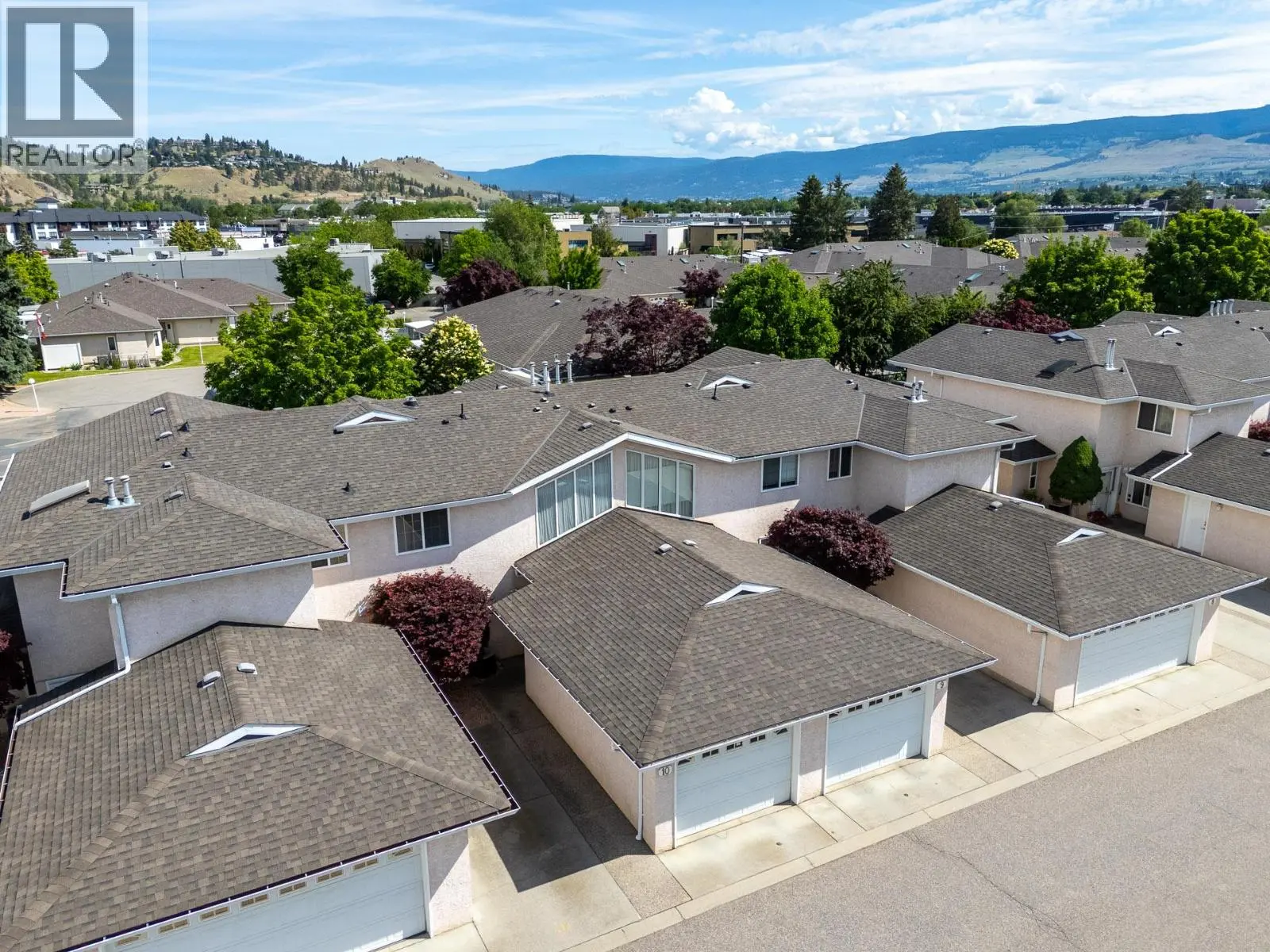 1800 Parkview Crescent Unit# 10. Kelowna, British Columbia