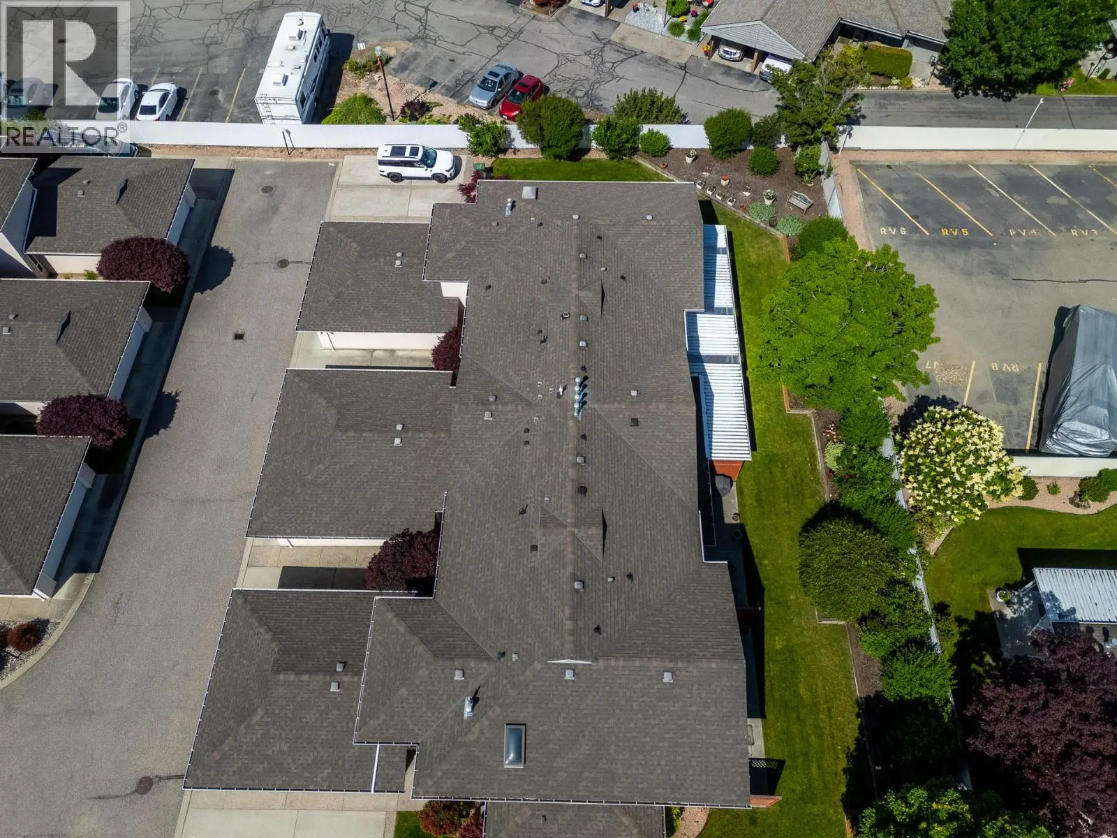 1800 Parkview Crescent Unit# 10. Kelowna, British Columbia