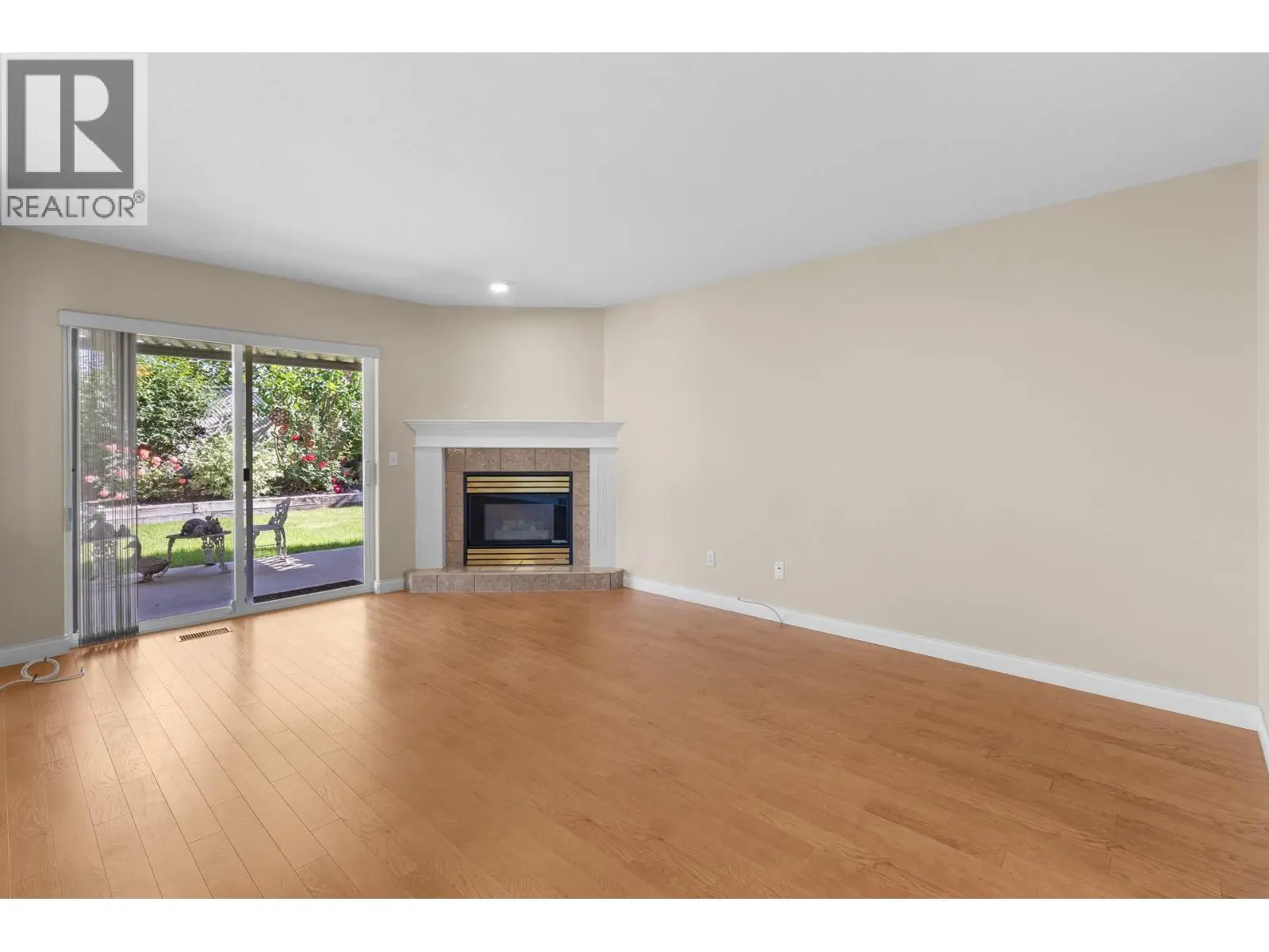 1800 Parkview Crescent Unit# 10. Kelowna, British Columbia