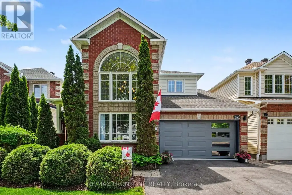 37 Calderwood Way, Ottawa