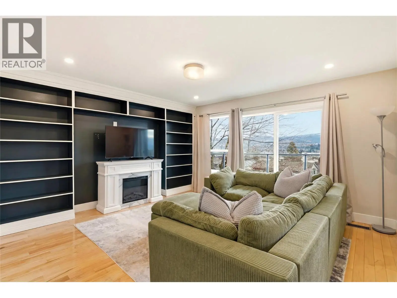 2218 Omineca Place. Kelowna, British Columbia