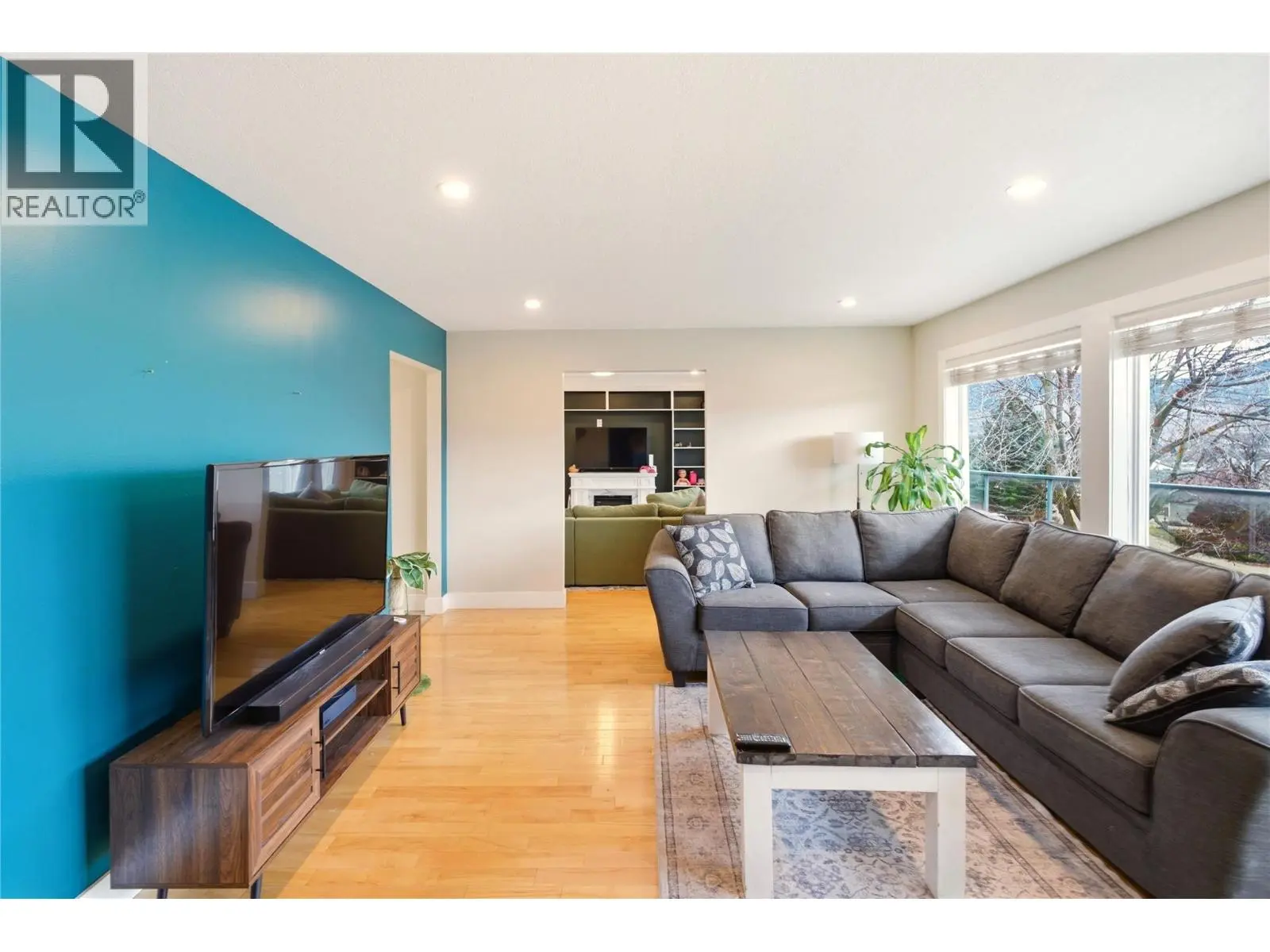 2218 Omineca Place. Kelowna, British Columbia