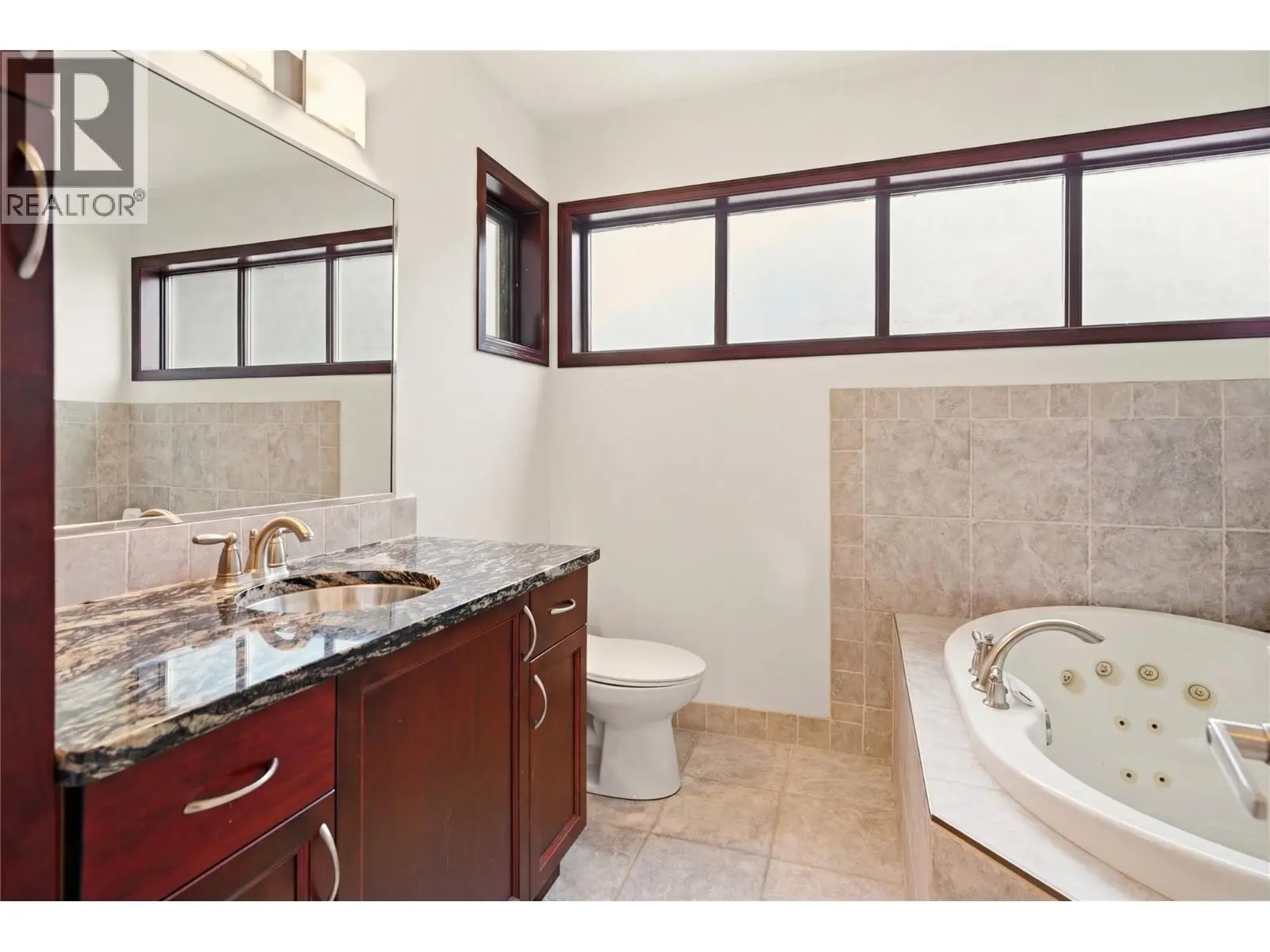 2218 Omineca Place. Kelowna, British Columbia