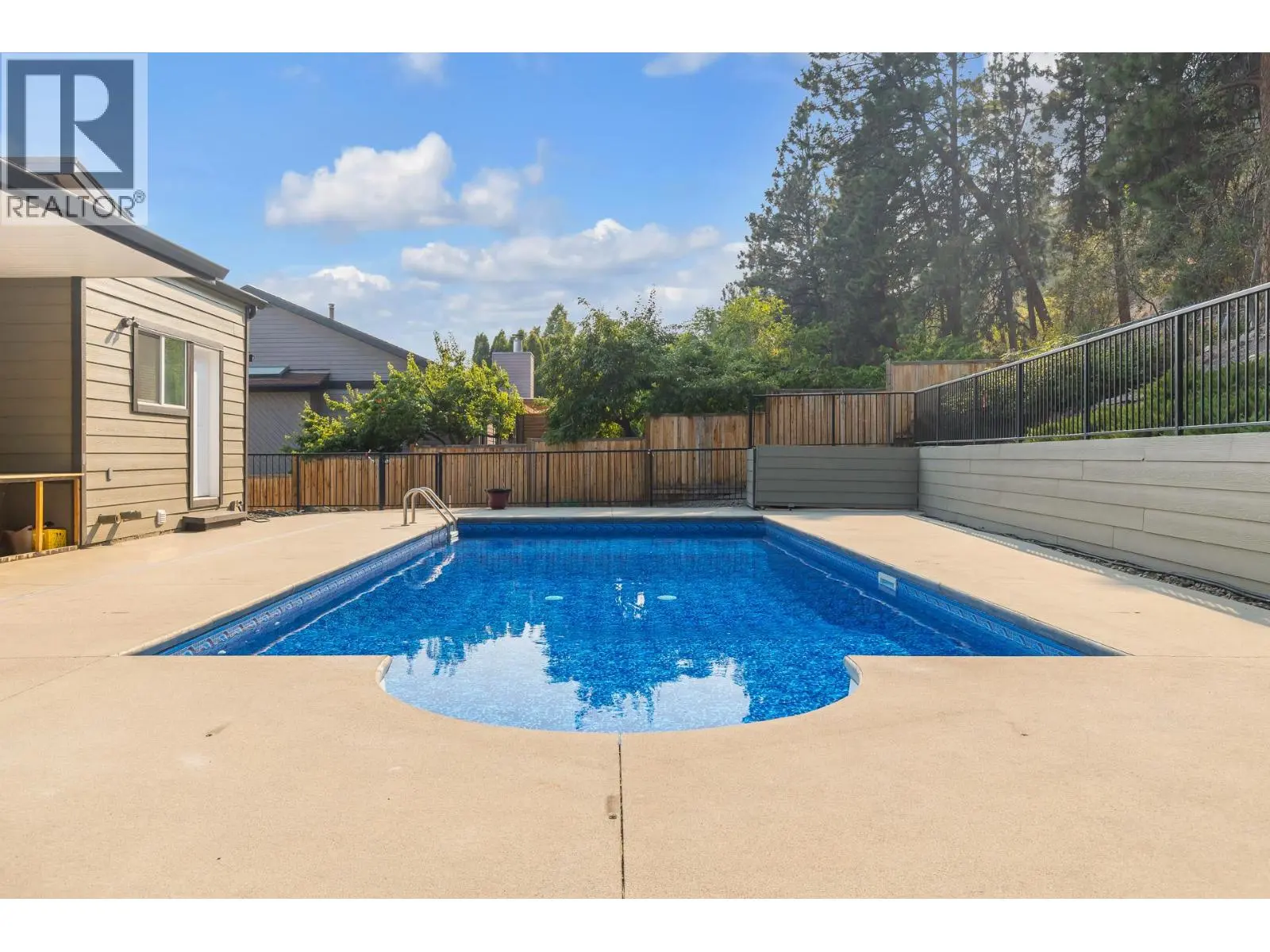 2218 Omineca Place. Kelowna, British Columbia