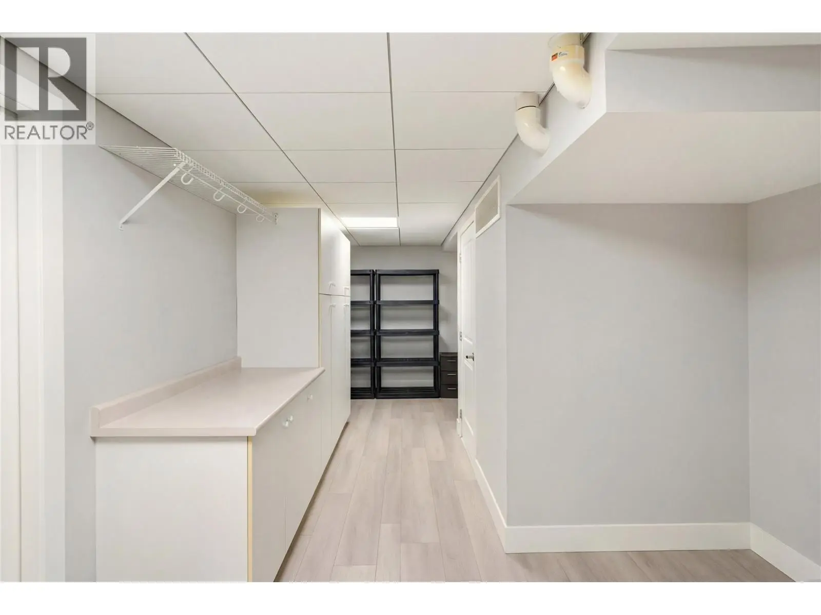 2218 Omineca Place. Kelowna, British Columbia
