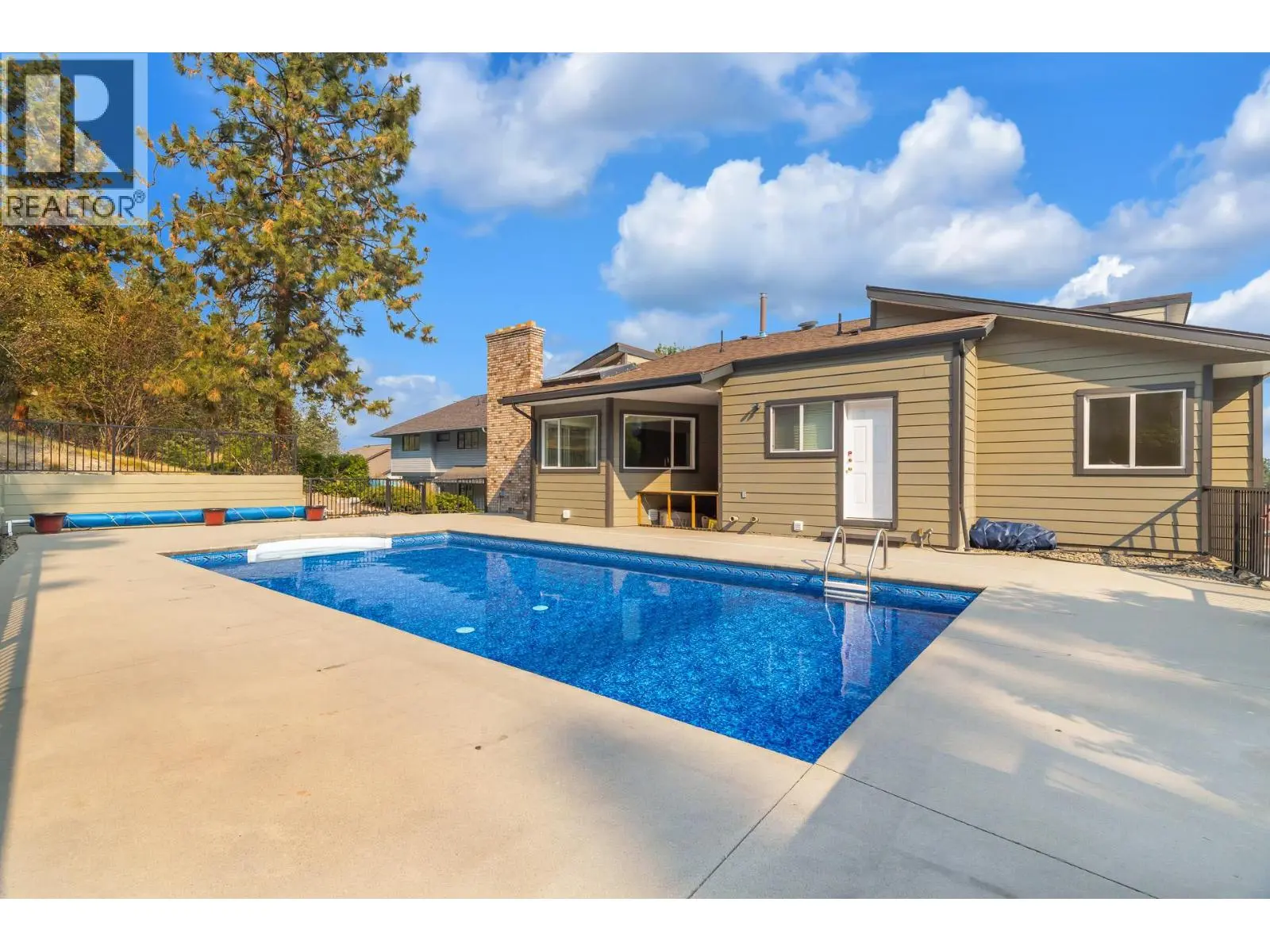 2218 Omineca Place. Kelowna, British Columbia