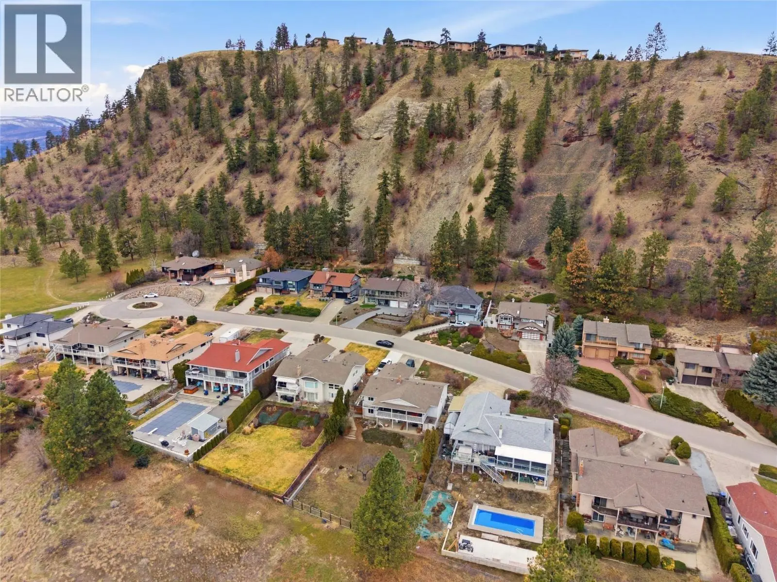 2218 Omineca Place. Kelowna, British Columbia