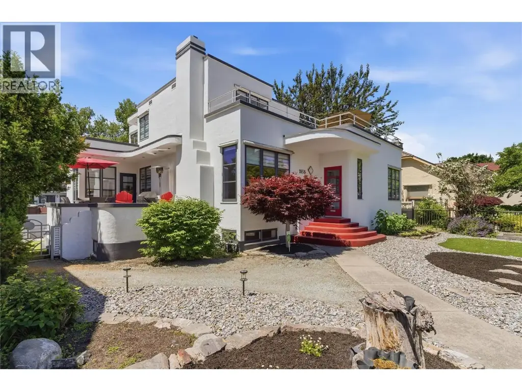 1858 Abbott Street, Kelowna