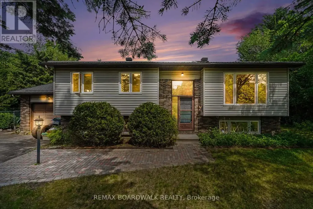 3399 Regburn Drive, Ottawa