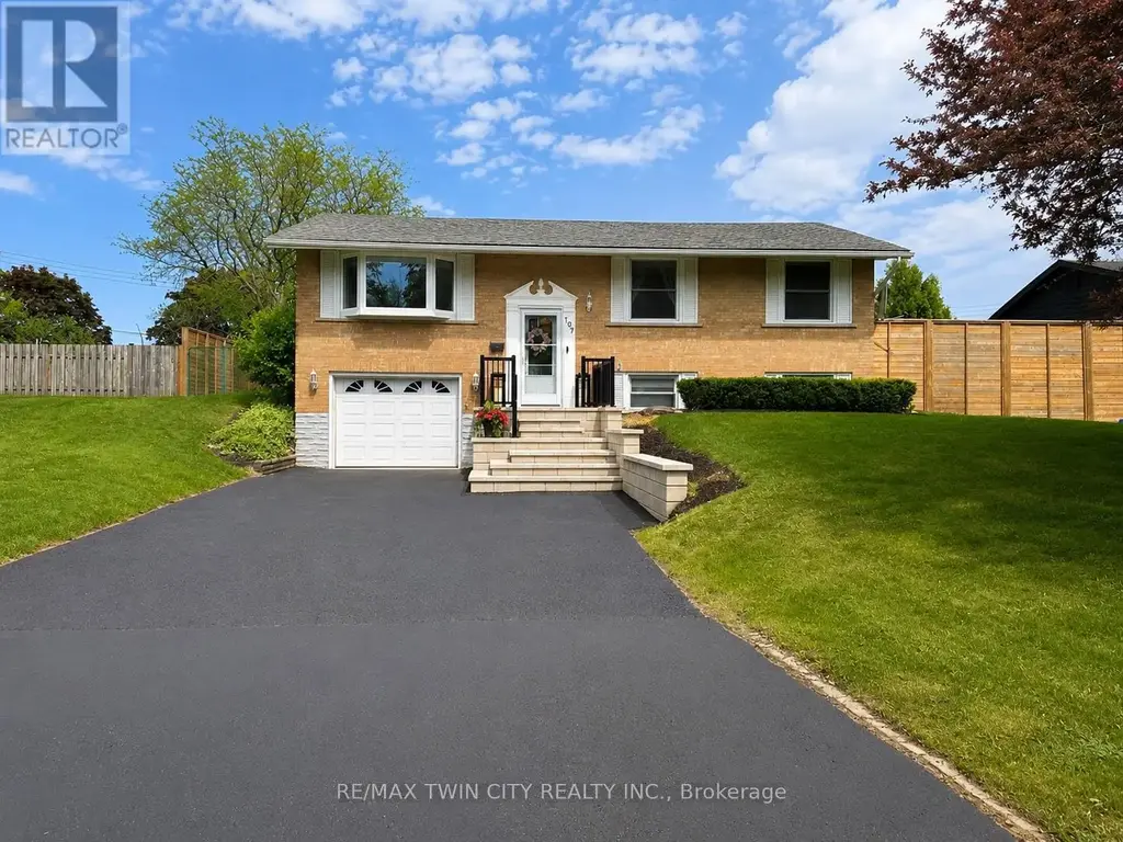 107 Rosslinn Road, Cambridge