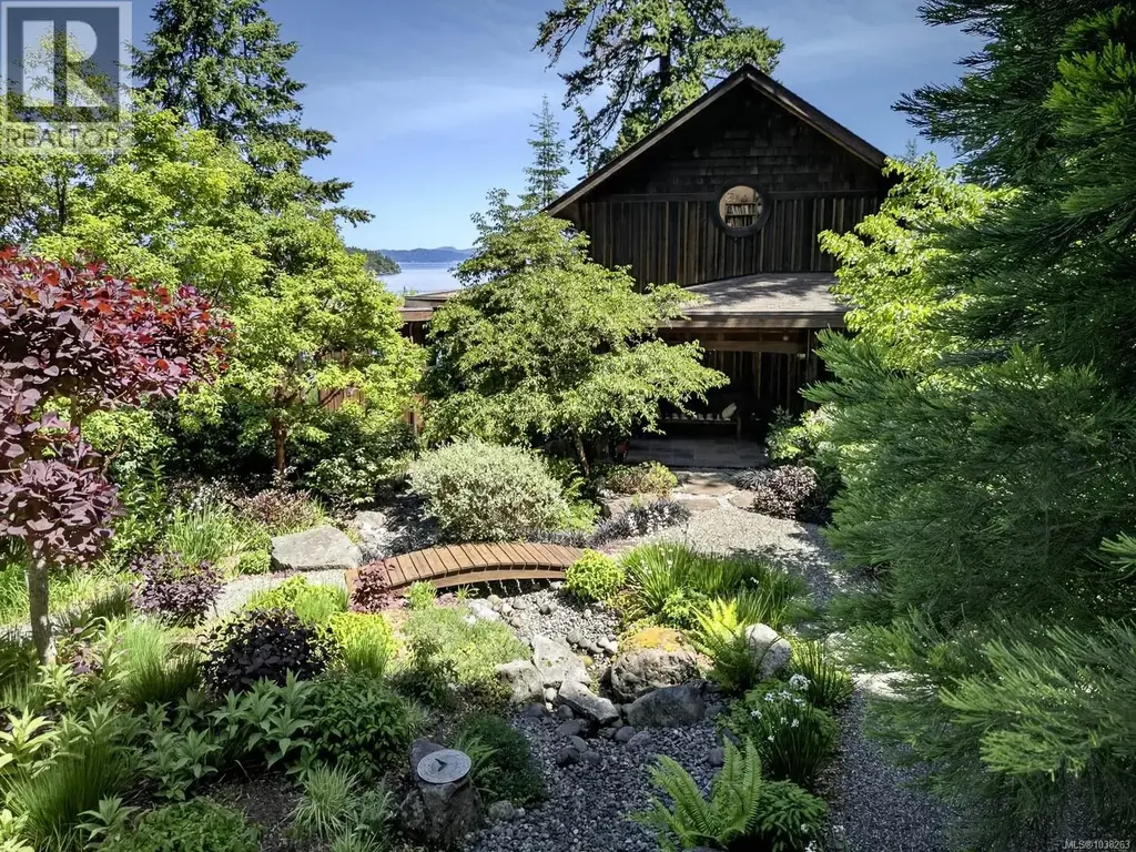 405 Roland Rd, Salt Spring