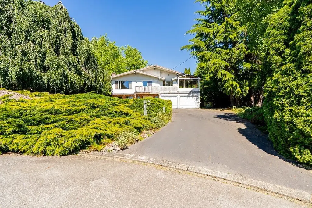 5462 Bakerview Drive, Surrey