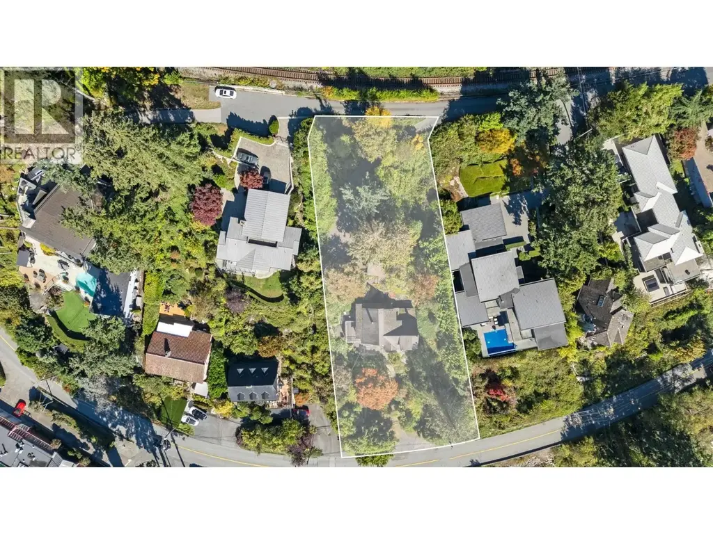 3721 Sunset Lane, West Vancouver