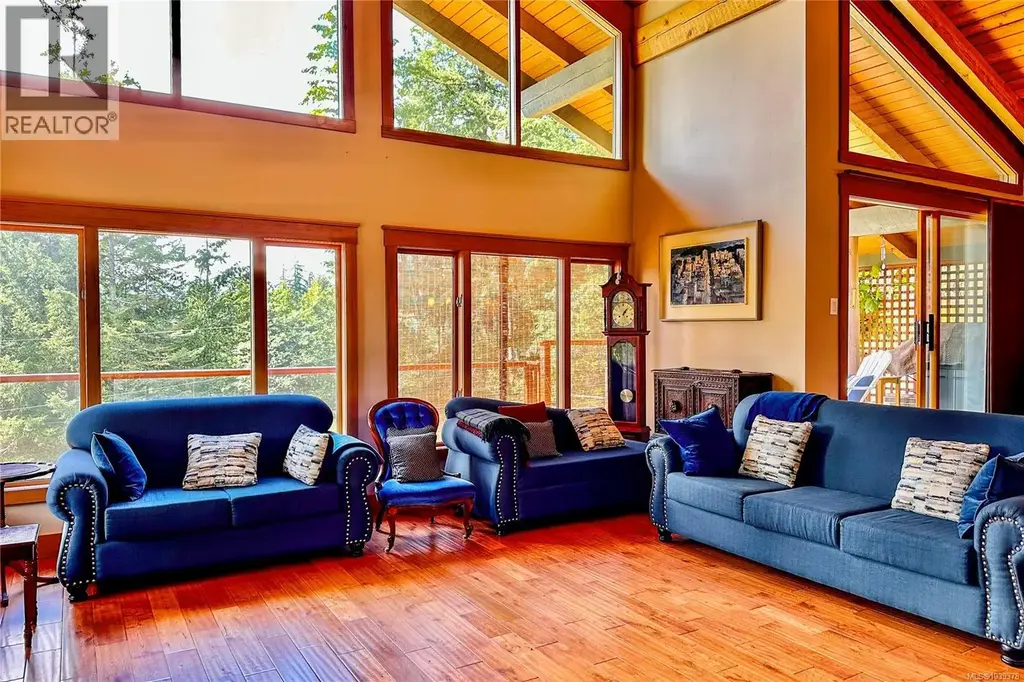 784 Cliffe Rd, Quadra Island