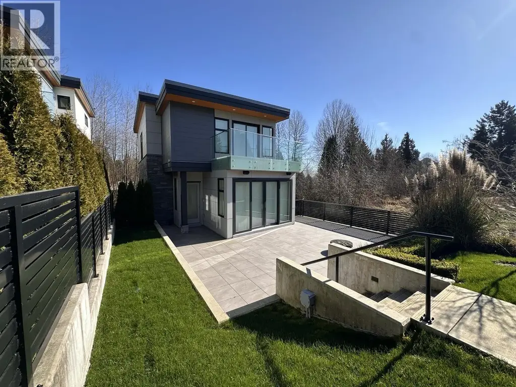 592 Arthur Erickson Place, West Vancouver