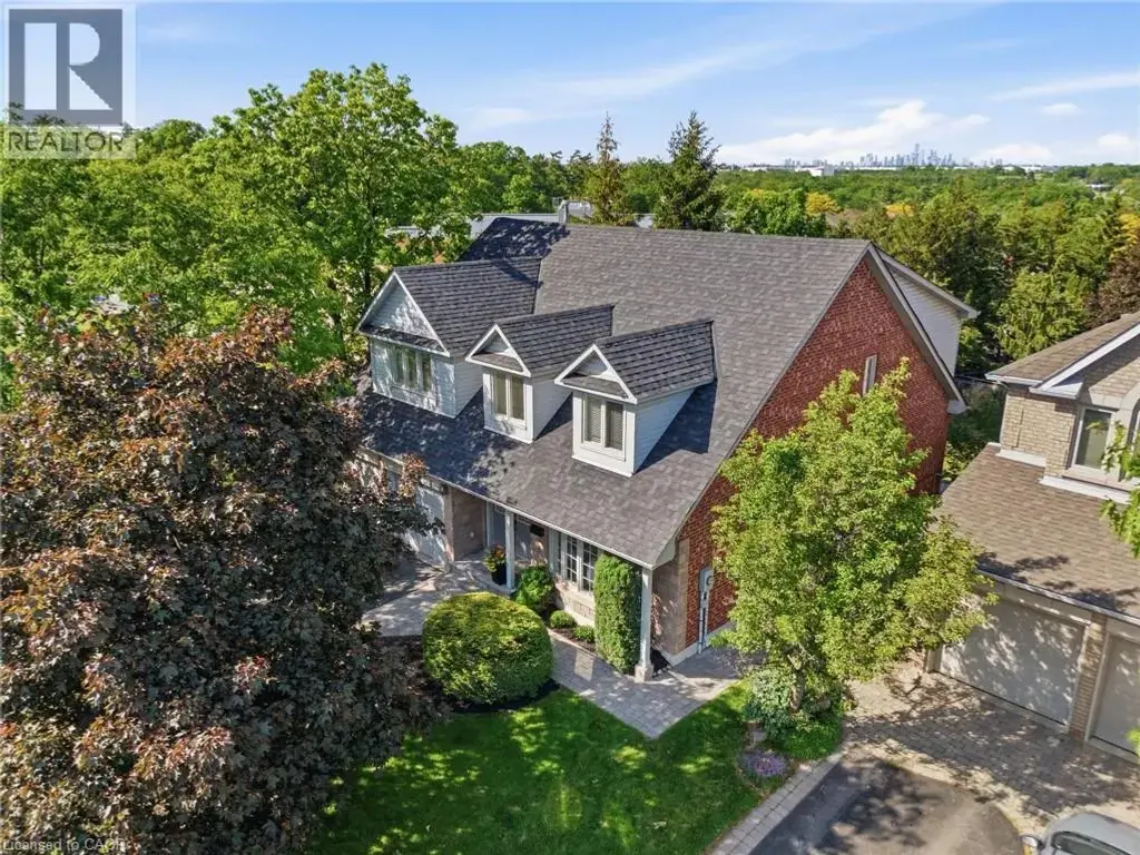 2205 Shaftesbury Court, Oakville