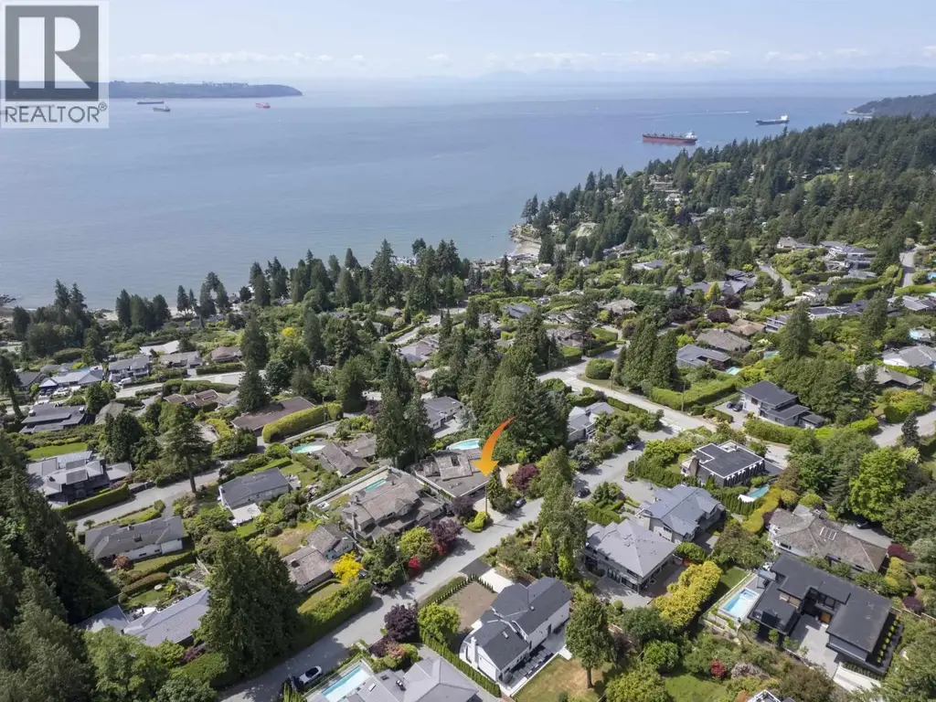 3180 Westmount Place, West Vancouver