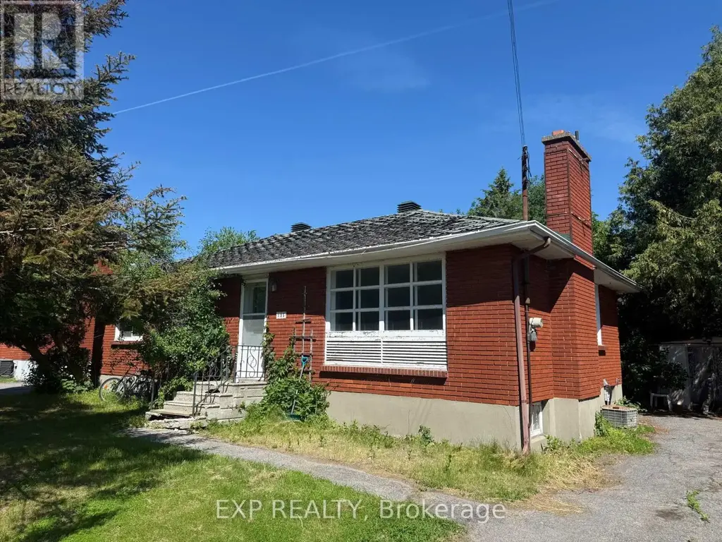 135 Oakridge Boulevard, Ottawa