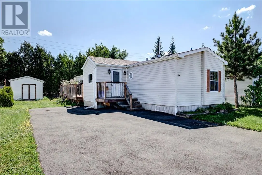 76 Corbin Avenue, Wahnapitae