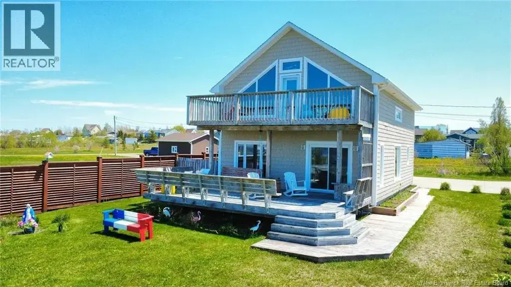 10 Rue De La Dune Street, Caraquet