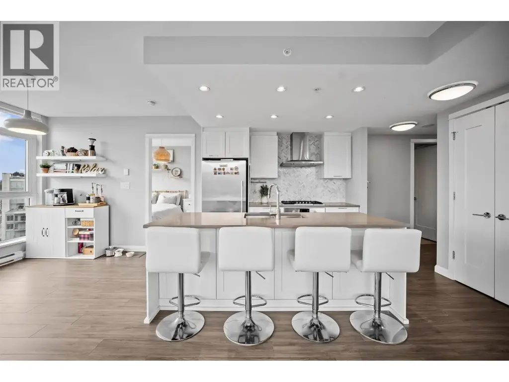 2005 520 Como Lake Avenue, Coquitlam