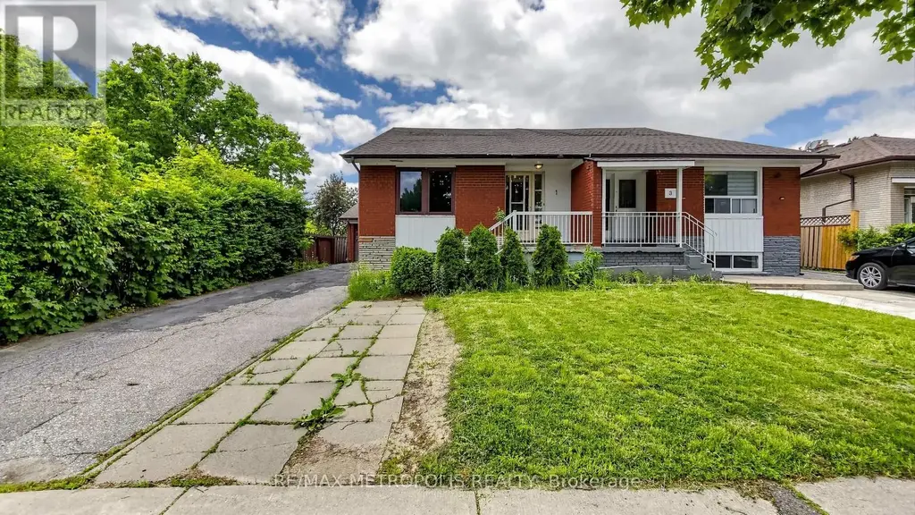1 Council Crescent, Toronto (York University Heights)