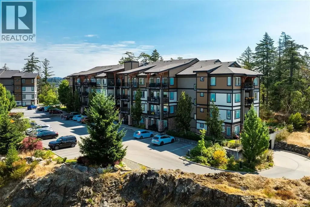 310 286 Wilfert Rd, View Royal