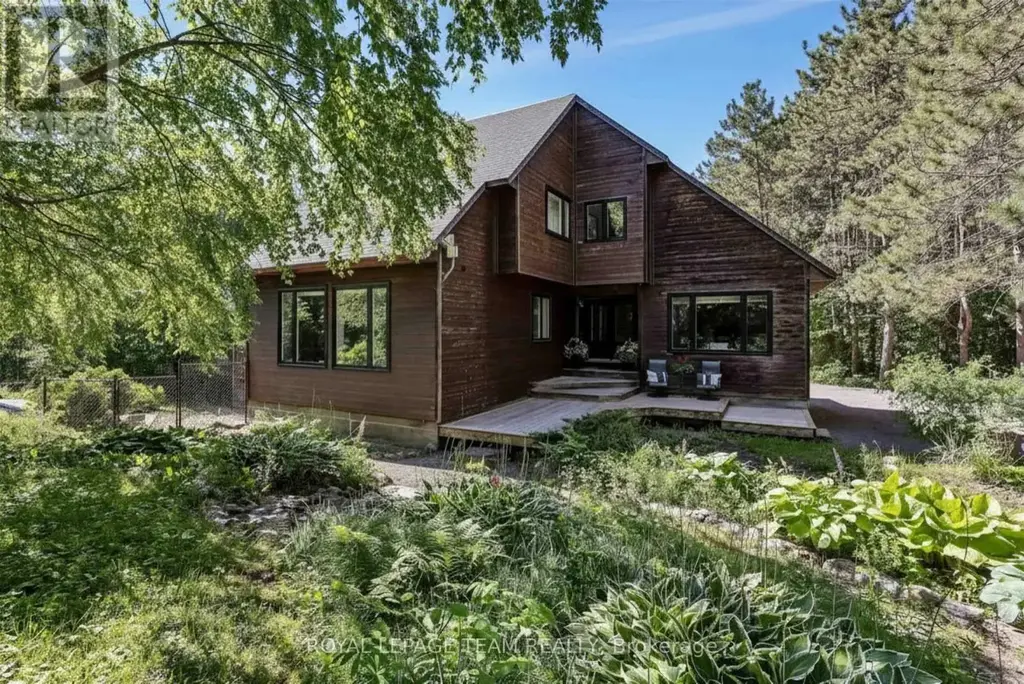 104 Sol Lane, Ottawa