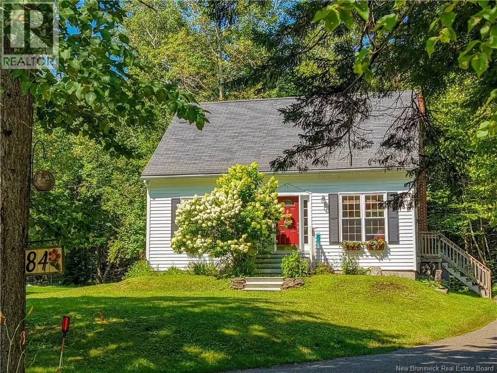 84 Tudor Avenue, Charters Settlement